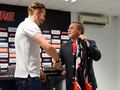 Пресс-конференция президента ХК "Авангард" Владимира Шалаева и представление новичков