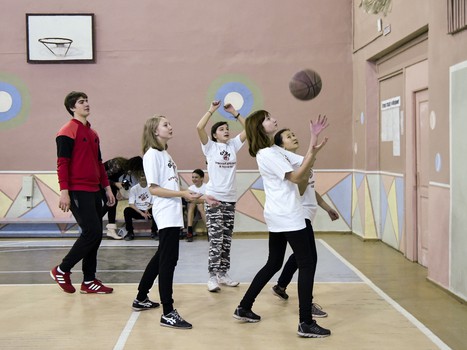 "Физ-ра с "Омскими Ястребами" в школе № 108