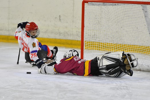 Турнир по следж-хоккею в Омске, день 1
