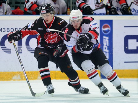 1/4 финала плей-офф МХЛ. Матч №4. "Омские Ястребы" - "Белые Медведи" 1:2