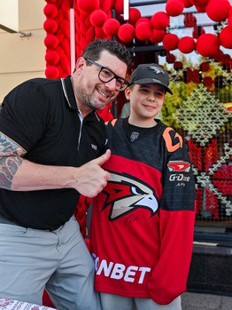 Первая вечеринка Буэнос Летос: Луи Робитайл