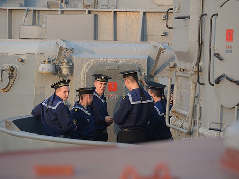 "Авангард" побывал с экскурсией на БПК "Маршал Шапошников"