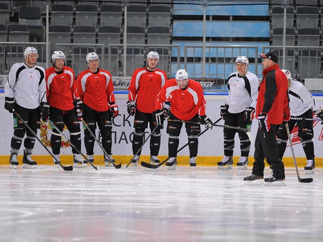 "Авангард" приступил к тренировкам в олимпийскую паузу