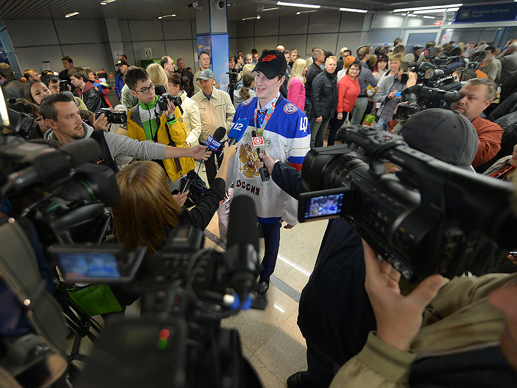 Чемпион мира 2014 Сергей Калинин прилетел в Омск