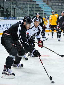 Раскатка "Авангарда" перед матчем с "Магниткой"