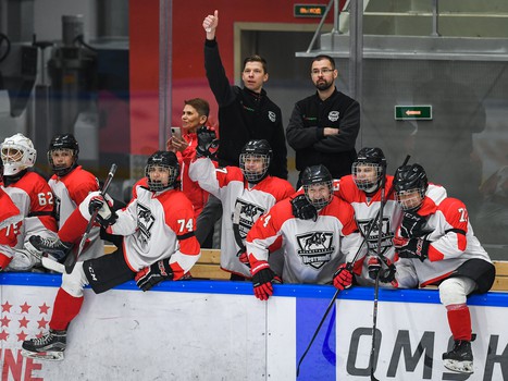 Полуфиналы и матчи за 5-8 места Первенства ЮХЛ в Омске