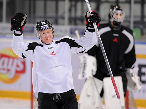 Первая тренировка Хенрика Карлссона в "Авангарде"