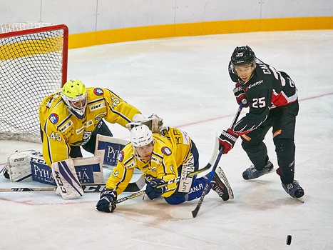 Товарищеский матч. "Авангард" - "РоКи" 3:1