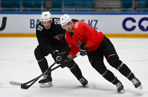 Тренировка «Авангарда» перед матчем в Астане