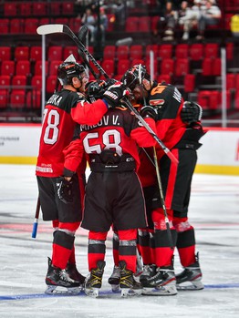 Первая официальная игра на G-Drive Арене: «Омские Ястребы» – «Сибирские Снайперы»