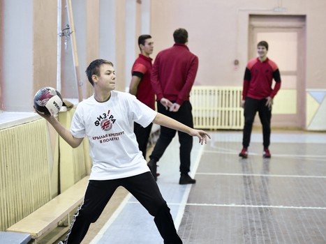 "Физ-ра с "Омскими Ястребами" в школе № 108