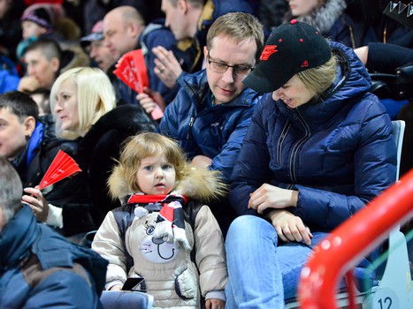 Наша атмосфера. Как поддерживали "Авангард" в сибирском дерби