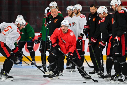 Раскатка «Авангарда» перед матчем в Екатеринбурге