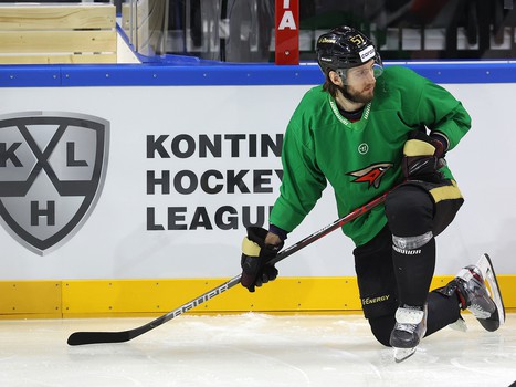 Тренировка «Авангарда» перед матчем с «Ак Барсом» в Дубае