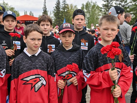 Возложение цветов в Парке Победы