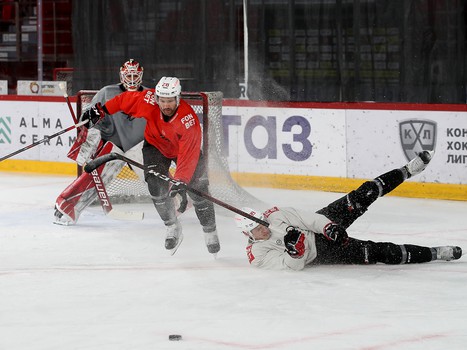 Тренировка «Авангарда» перед матчем в Екатеринбурге