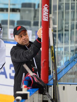 Открытая тренировка "Авангарда" для СМИ перед стартом плей-офф