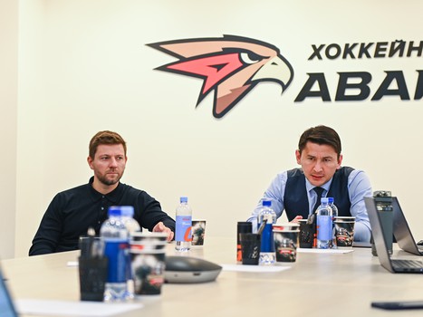 Андрей Аршавин побывал в Академии «Авангарда»