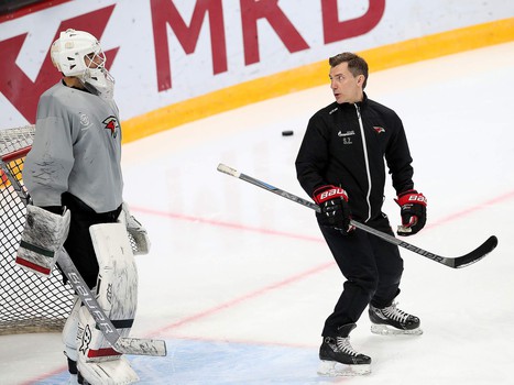 Снова на льду. «Авангард» вернулся к работе