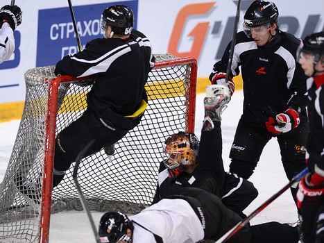 Двусторонний матч - просмотр молодежи