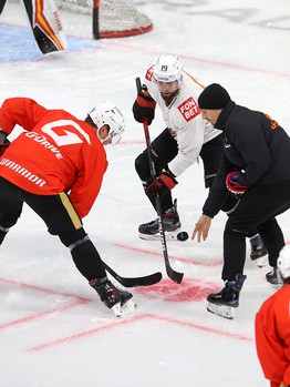 Тренировка «Авангарда» перед матчем в Уфе