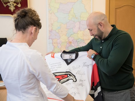 Максим Сушинский в гостях у детей из ОДКБ