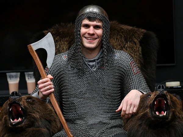 Никита Серебряков стал 18-м вратарём, одержавшим 150 побед в КХЛ