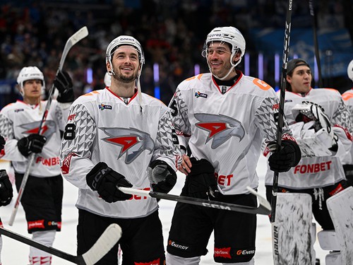 СЛАВНО ПОРАБОТАЛИ | Победная раздевалка «Авангарда» после матча с московским «Динамо» (ВИДЕО)