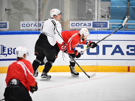 Раскатка "Авангарда" перед выездным матчем с "Барысом"