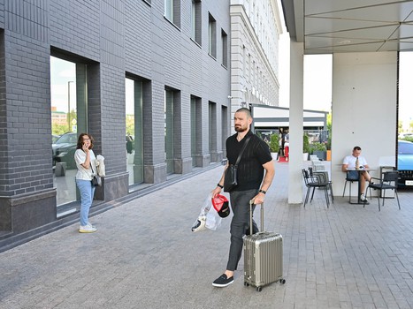 Артём Блажиевский прилетел в Омск