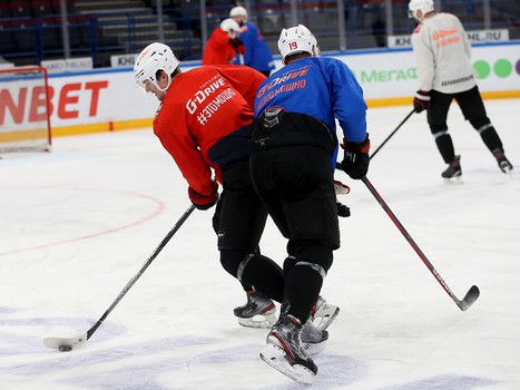 Тренировка «Авангарда» перед четвёртым матчем серии с «Металлургом»