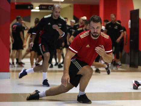 Первая тренировка «Авангарда» в новом сезоне