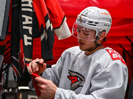 Открытая тренировка «Авангарда» перед финалом Востока