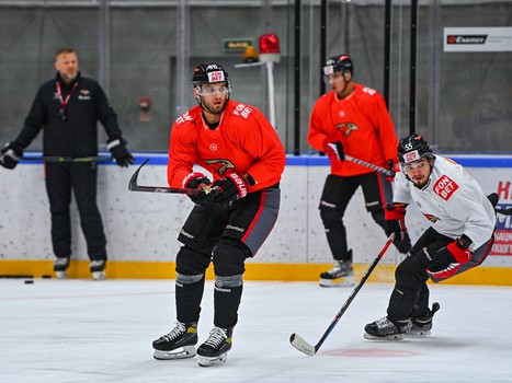 Тренировка «Авангарда» перед турниром Пучкова