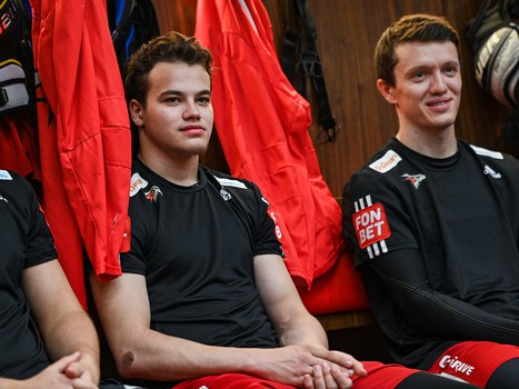 Первая ледовая тренировка «Авангарда»