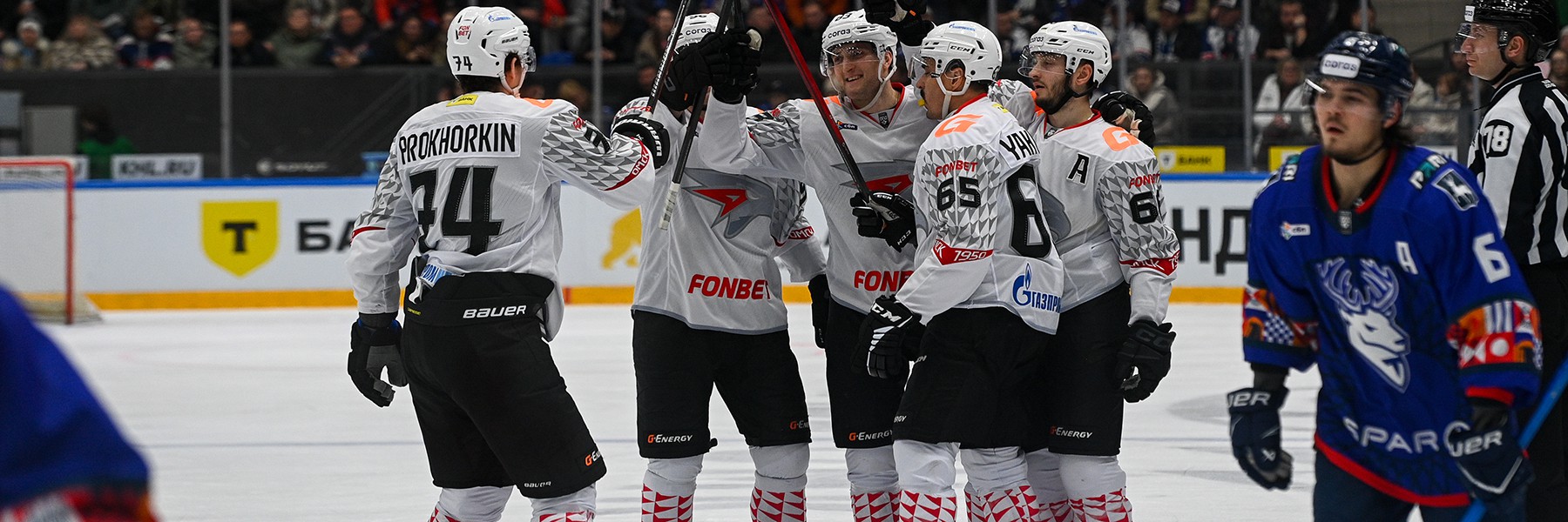 ВЫ — КОЛЛЕКТИВ | Победная раздевалка «Авангарда» после матча с «Торпедо» (ВИДЕО)