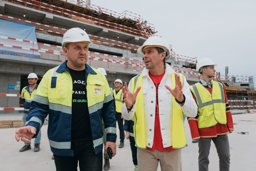 Год строительства «Арены Омск» отметили поднятием чемпионского флага