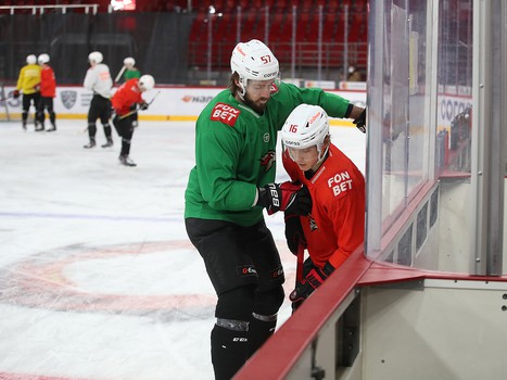 Тренировка «Авангарда» перед матчем в Екатеринбурге