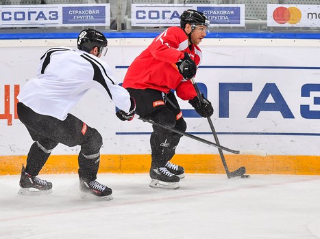 Раскатка "Авангарда" перед матчем с "Салаватом Юлаевым"