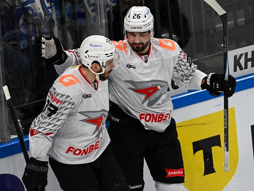 Вернули должок. «Авангард» обыгрывает на выезде «Сибирь»