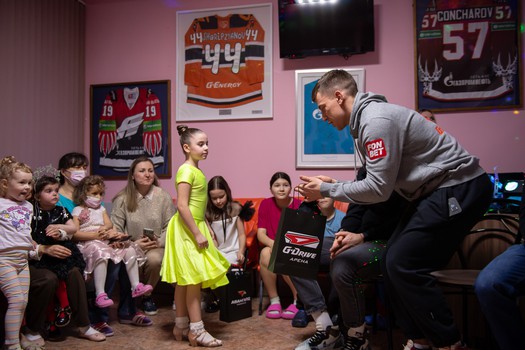 «Авангард» в гостях у болельщиков из гематологического отделения ОДКБ