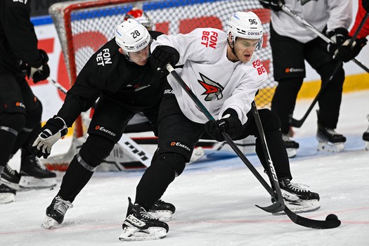 Тренировка «Авангарда» перед матчем в Уфе