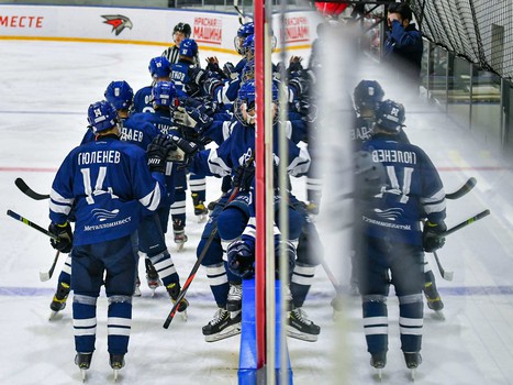 Пятый игровой день финала Первенства ЮХЛ в Омске