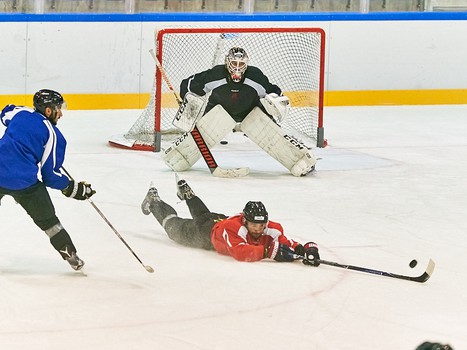 Первая тренировка "Авангарда" на сборе в Финляндии