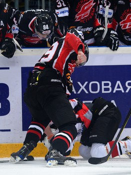 1/4 финала плей-офф МХЛ. Матч №3. "Омские Ястребы" - "Белые Медведи" 6:2