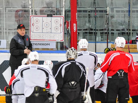 Открытая тренировка "Авангарда" перед стартом плей-офф