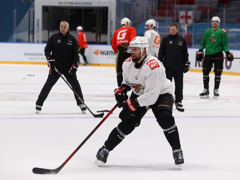 Раскатка «Авангарда» перед матчем в Сочи