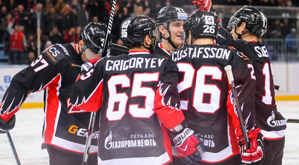 Михаил Григорьев забивает первый раз за "Авангард" - и сразу победную!