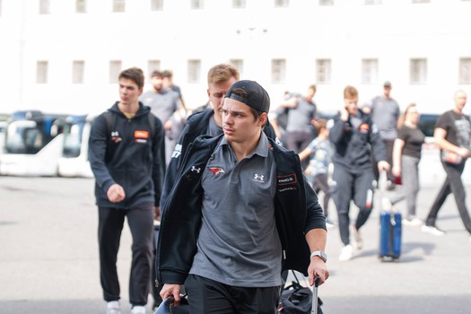 «Авангард» прилетел в Санкт-Петербург