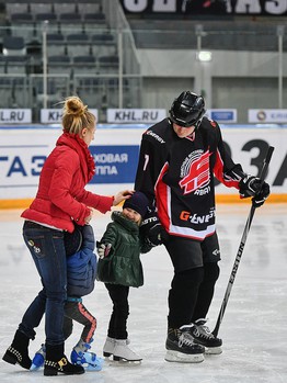 Предновогодний матч "Офисных Ястребов"